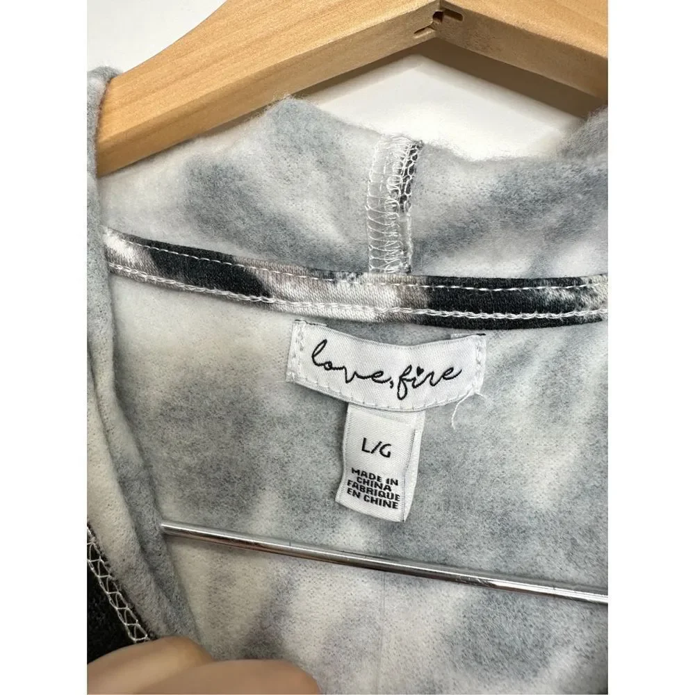 Love Five Sweater‎ Womens Cropped Tie Dye Hoodie Size Large NWT